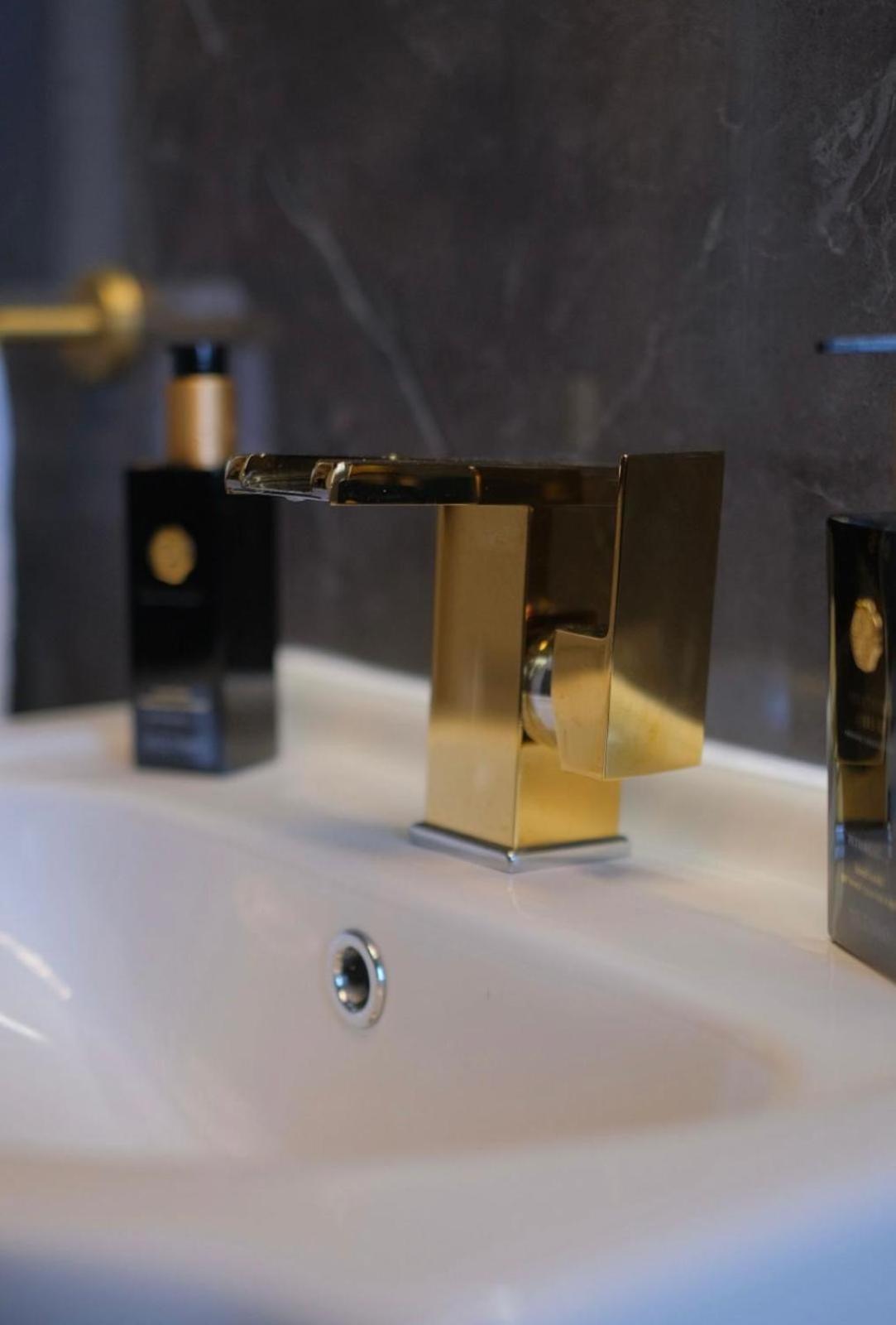 Luxury Apartment Dundee Esterno foto